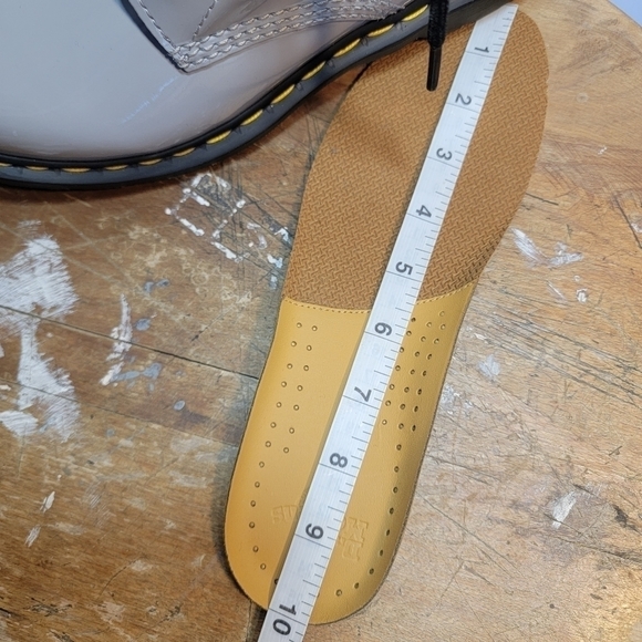 Dr. Martens grey patent leather. Size 7!! - Picture 6 of 6